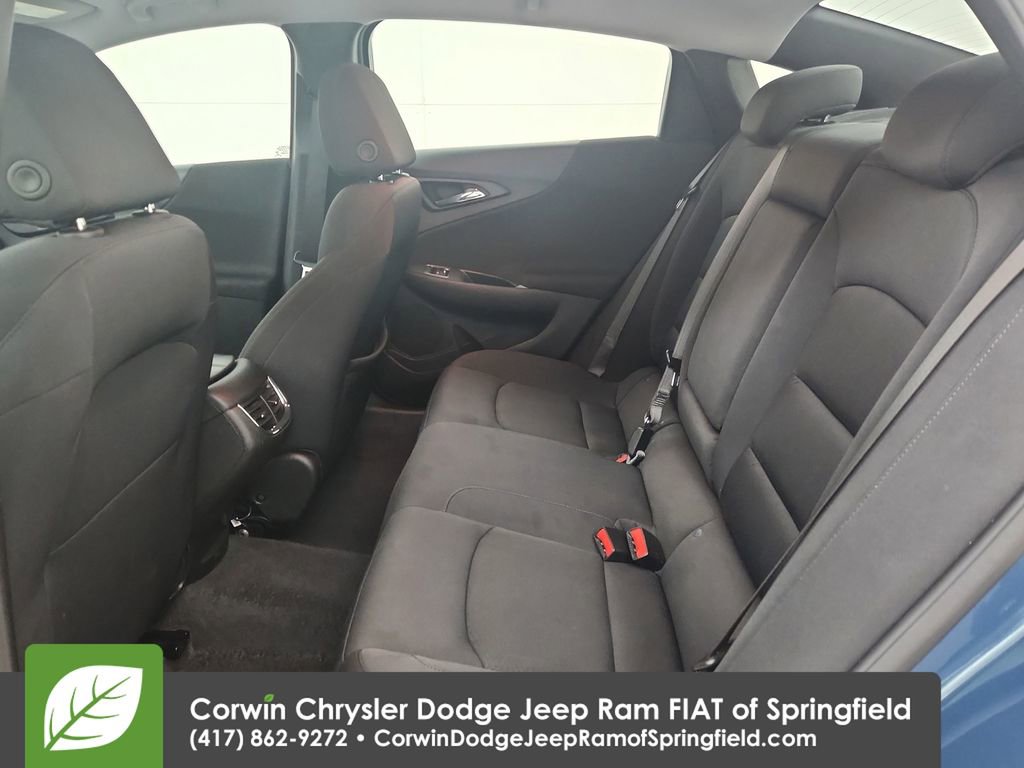 Used 2025 Chevrolet Malibu LT image 30
