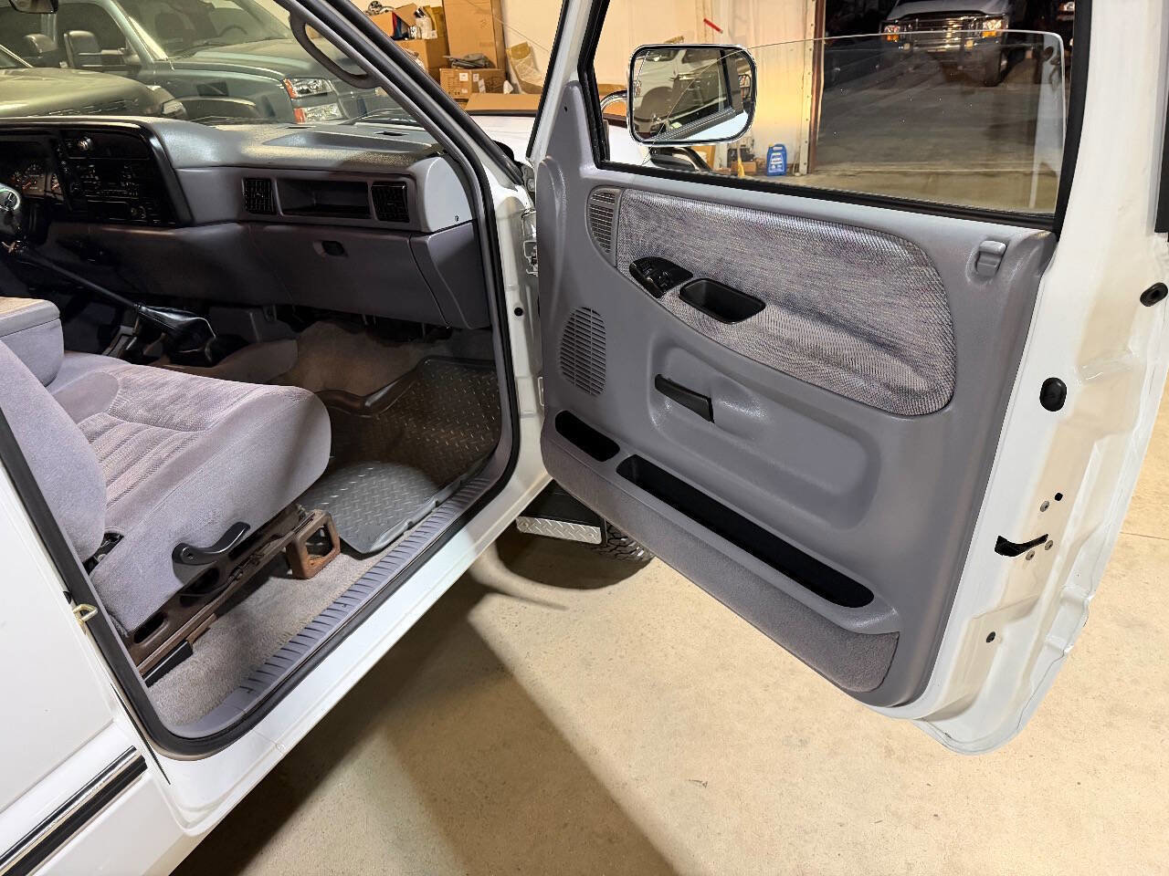 Used 1997 Dodge Ram 3500 Truck 4x4 Club Cab image 41