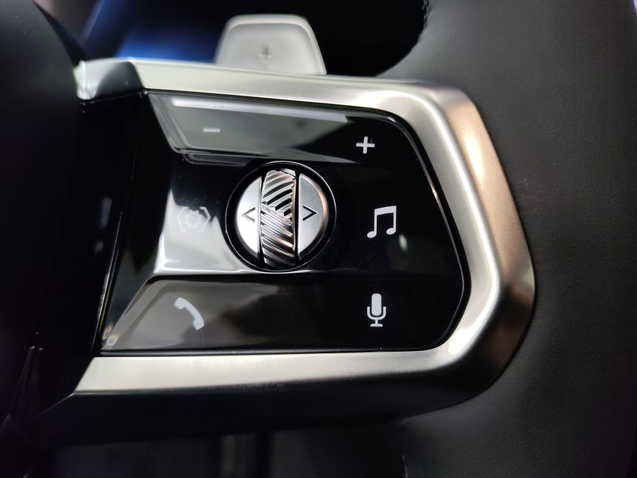 New 2025 BMW 760i xDrive image 15