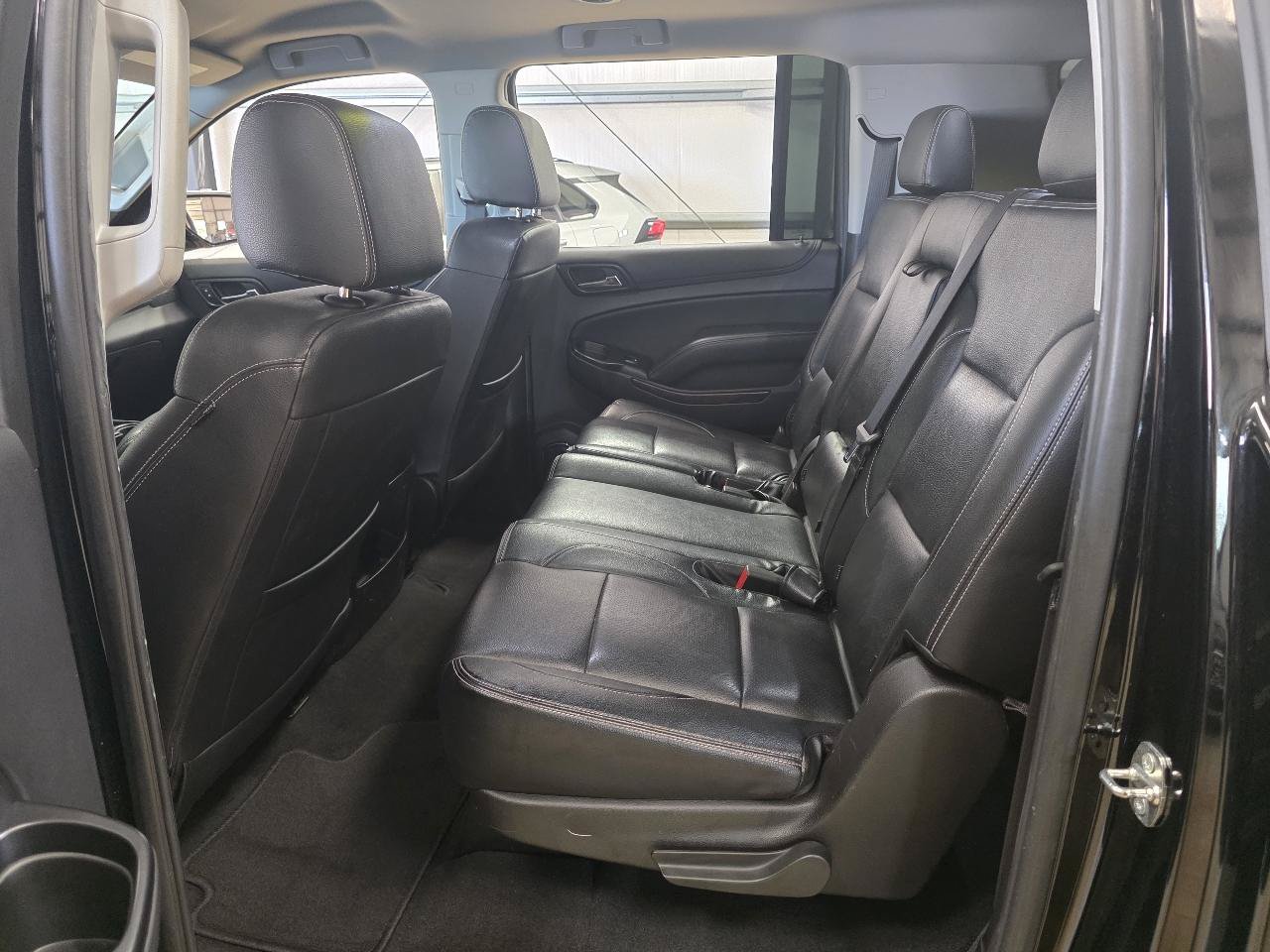 Used 2020 Chevrolet Suburban LS w/ Enhanced Driver Alert Package RWD image 16