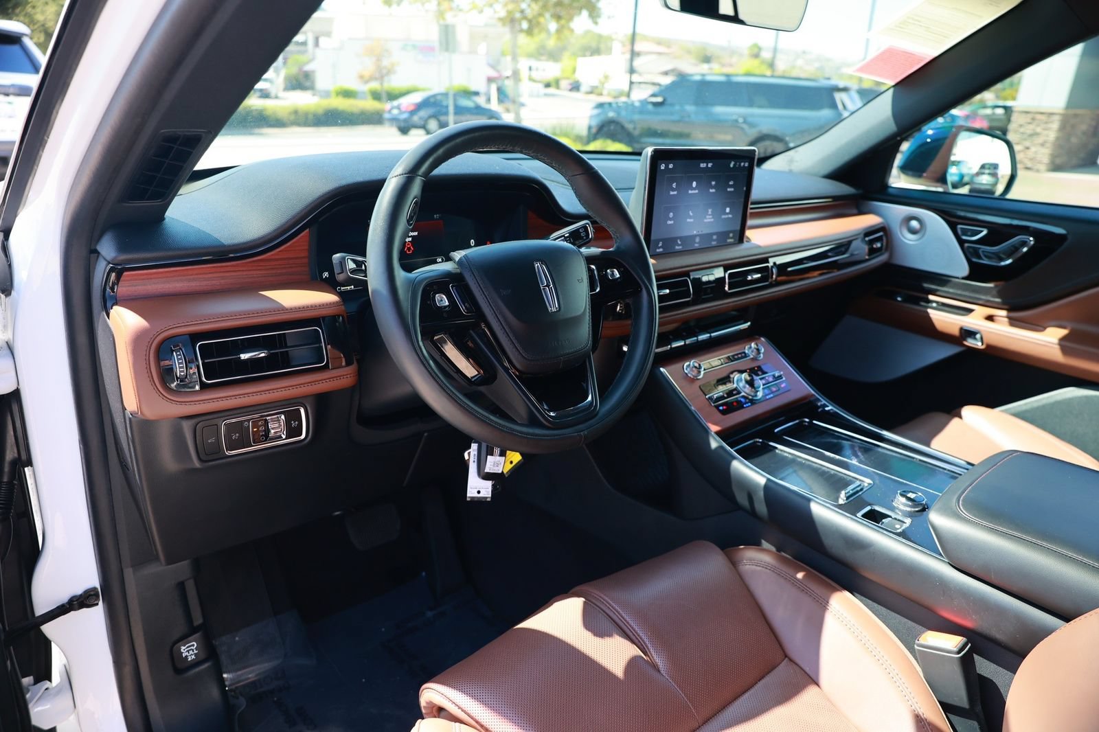 Used 2024 Lincoln Aviator Reserve w/ Equipment Group 201A RWD image 19