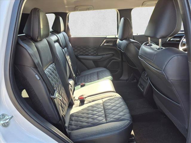 Used 2022 Mitsubishi Outlander SEL AWD/4WD image 17
