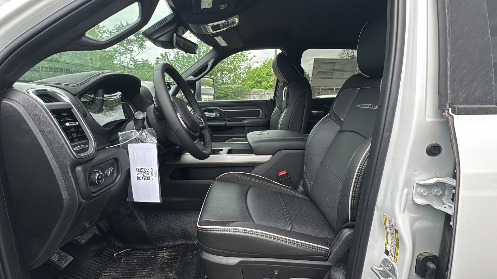 New 2026 RAM 5500 4x4 Crew Cab w/ Laramie Trim Package image 8