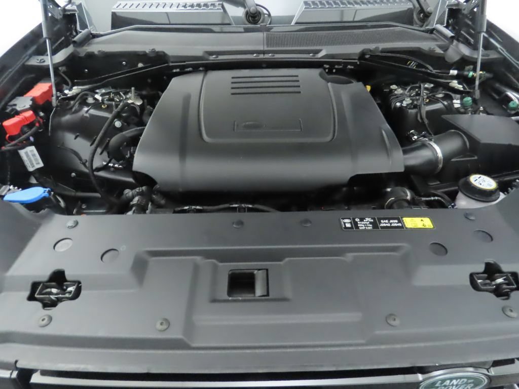 Used 2025 Land Rover Defender 110 S AWD/4WD image 31