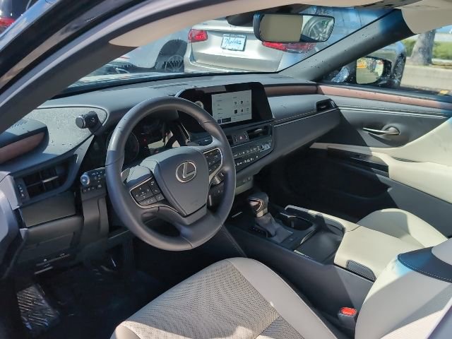 Used 2024 Lexus ES 350 w/ Premium Package image 9