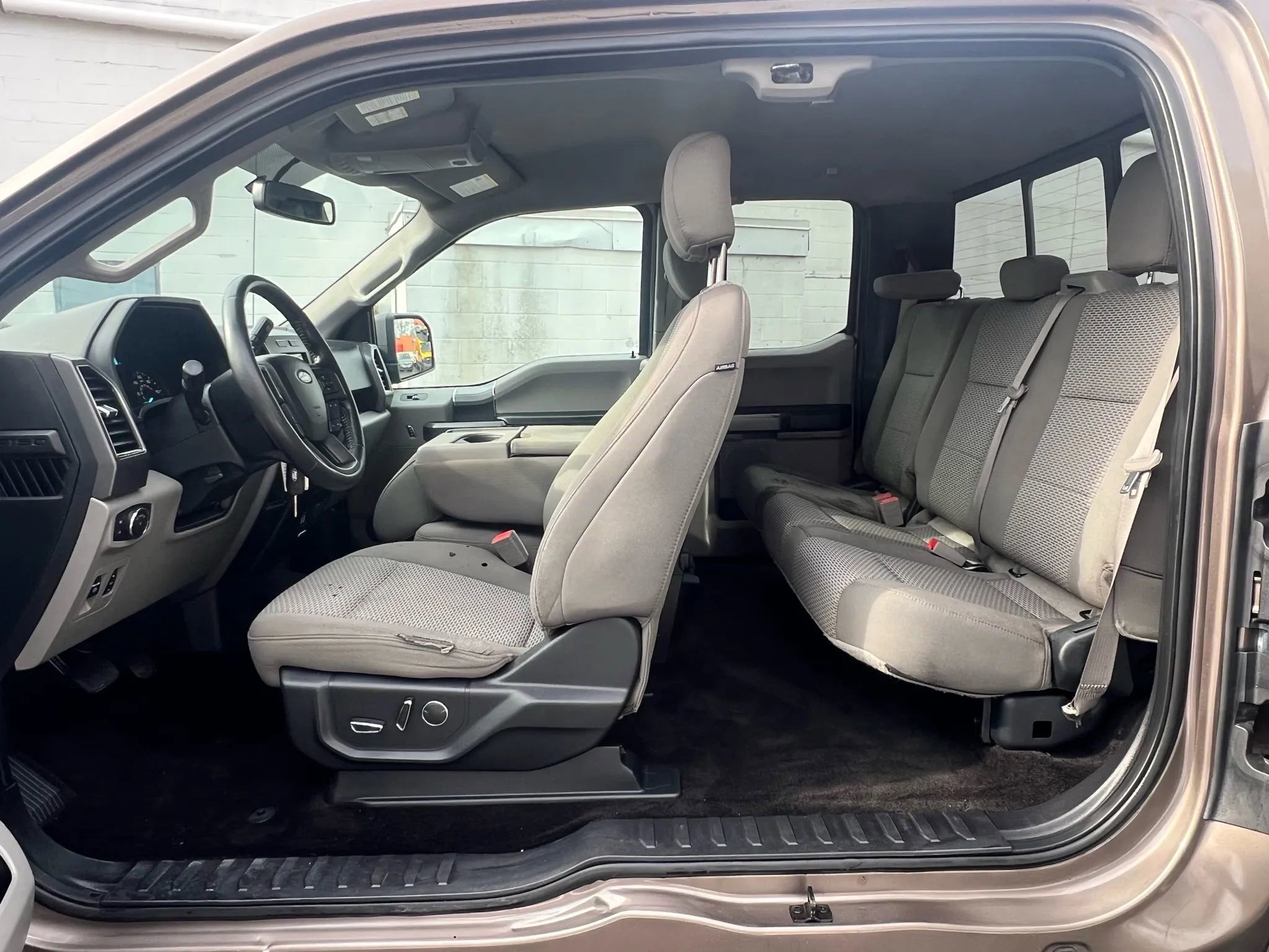 Used 2018 Ford F150 XLT w/ Equipment Group 302A Luxury AWD/4WD image 29