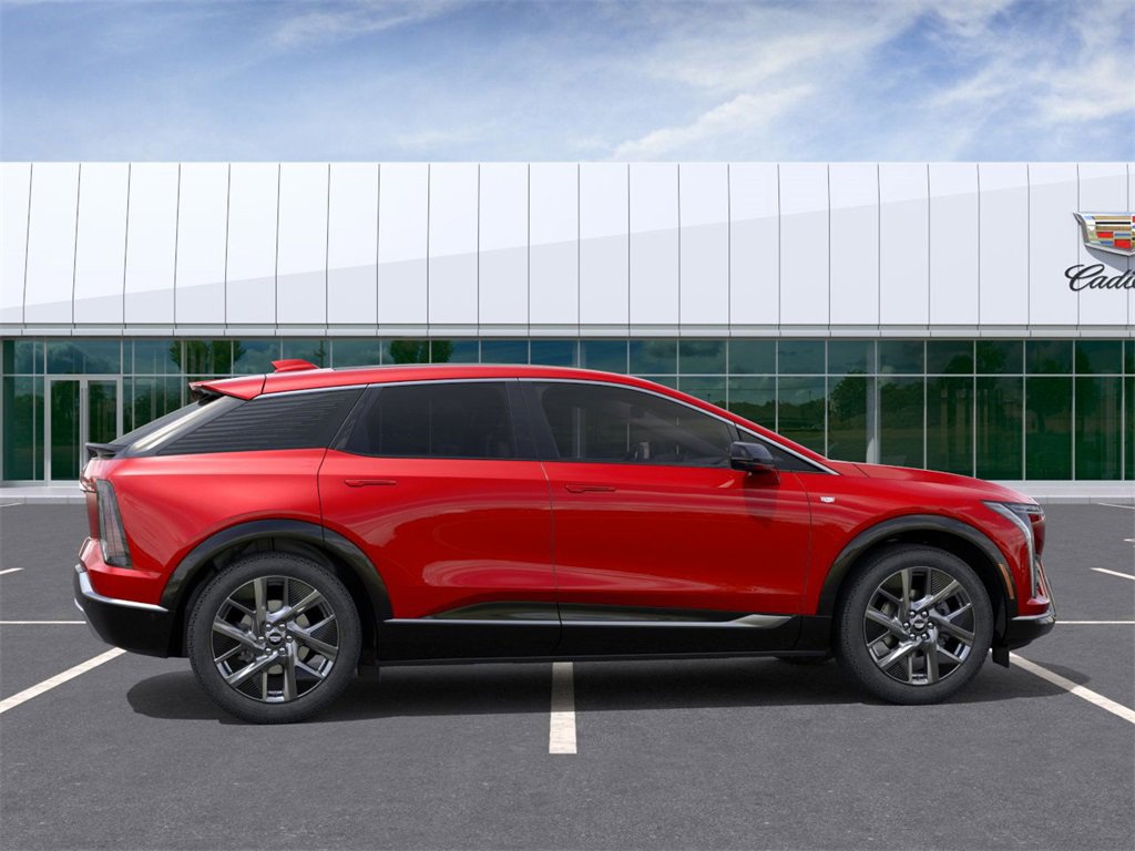 New 2026 Cadillac Optiq Luxury 1 image 5