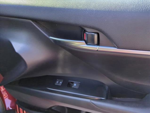 Used 2020 Toyota Camry LE FWD image 28