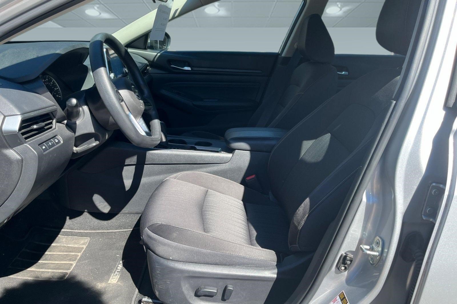 Used 2020 Nissan Altima 2.5 S FWD image 3