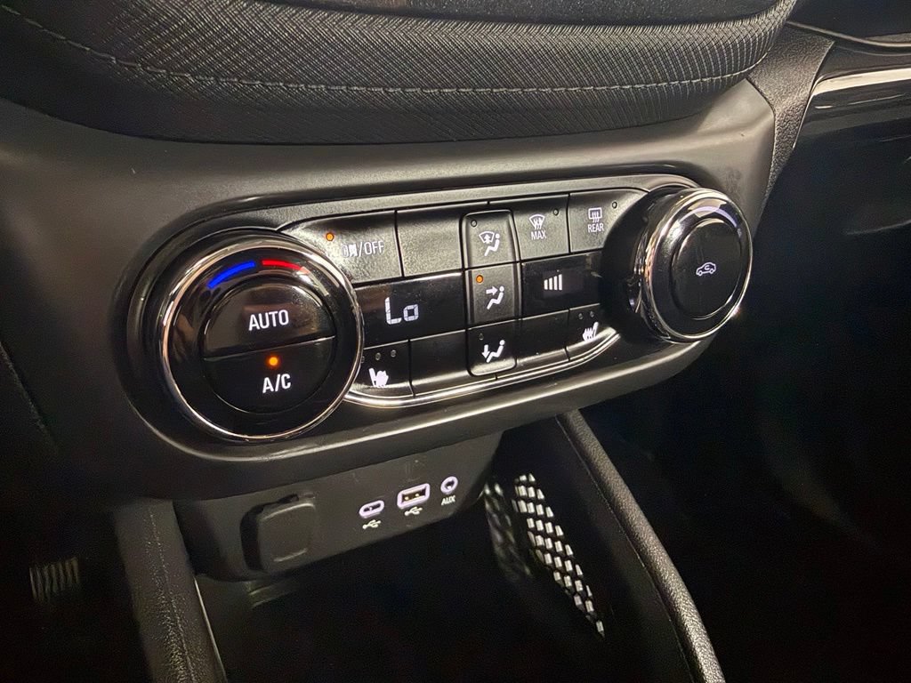 Used 2021 Chevrolet TrailBlazer LT w/ Convenience Package AWD/4WD image 29