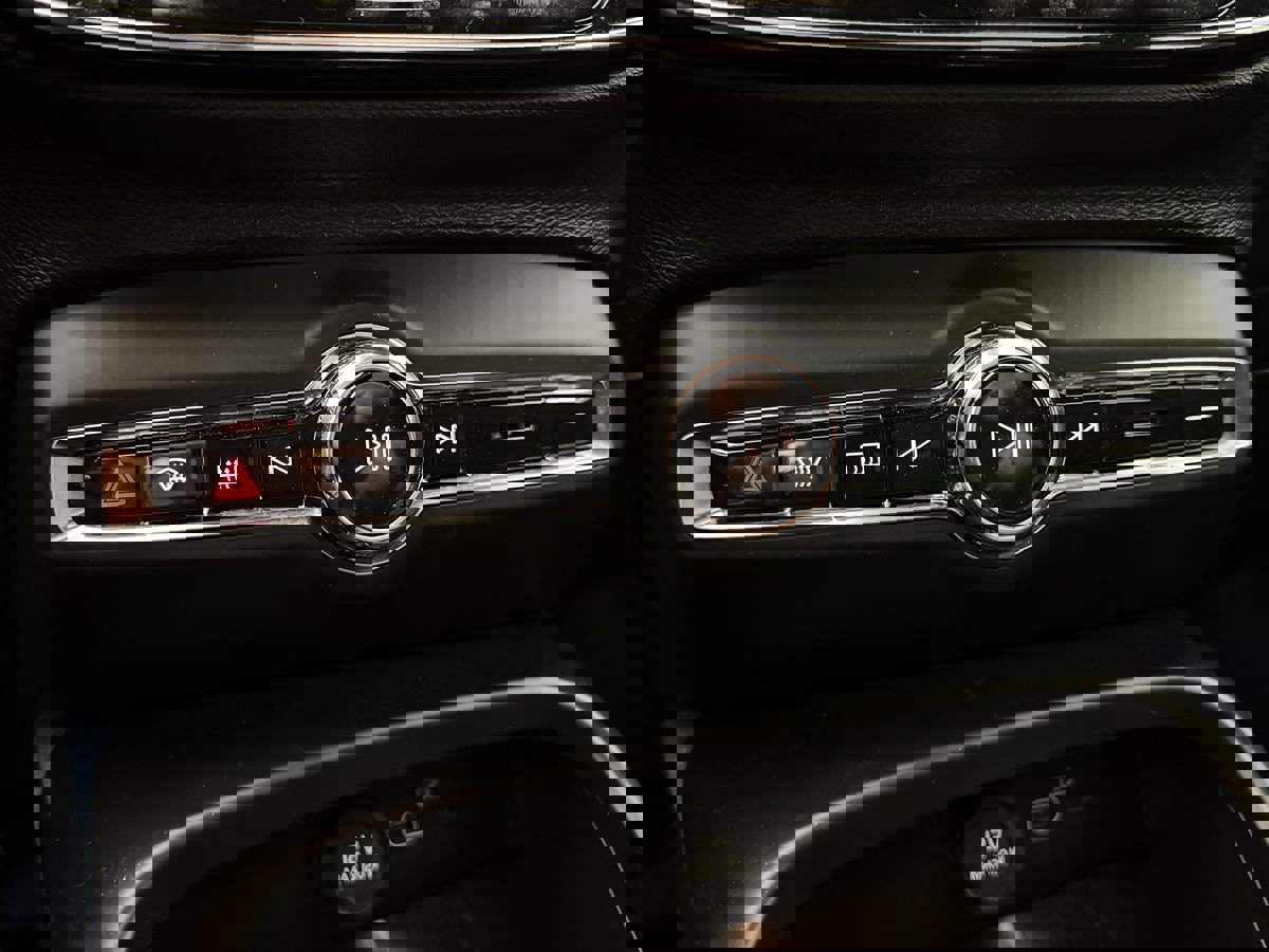 Used 2023 Volvo C40 P8 Recharge Ultimate image 28