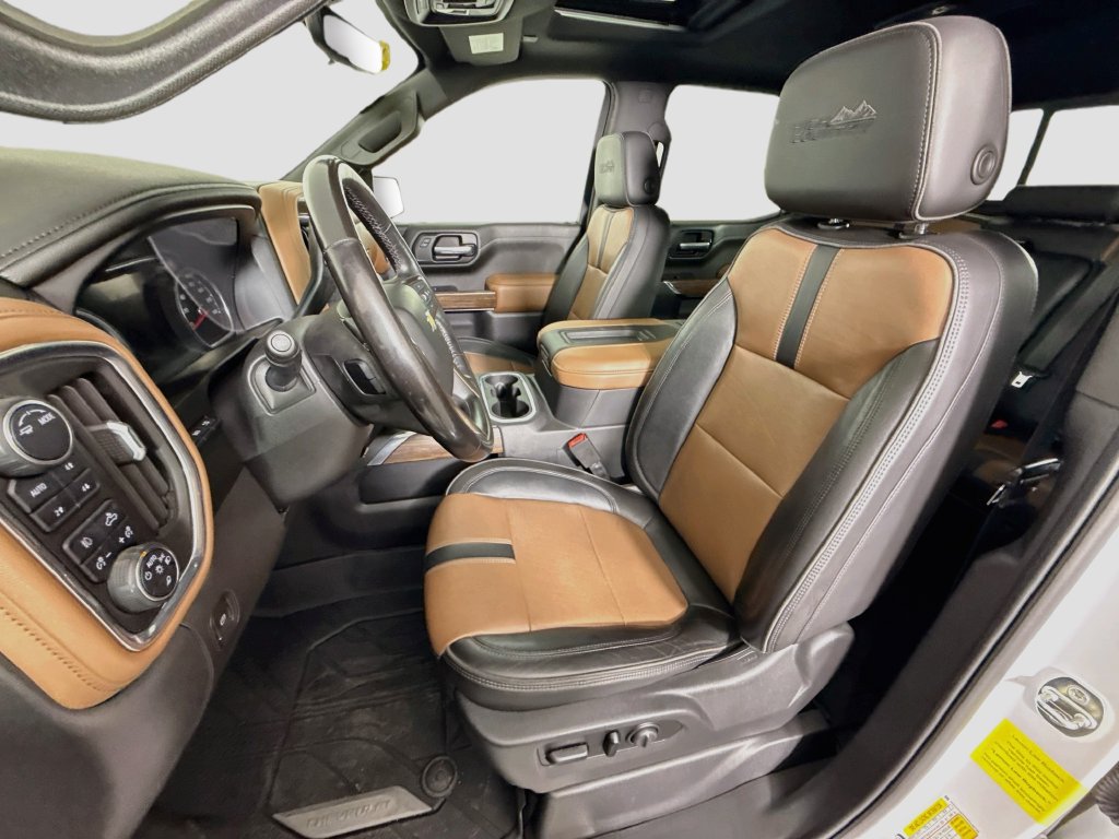 Used 2021 Chevrolet Silverado 1500 High Country w/ Technology Package AWD/4WD image 21