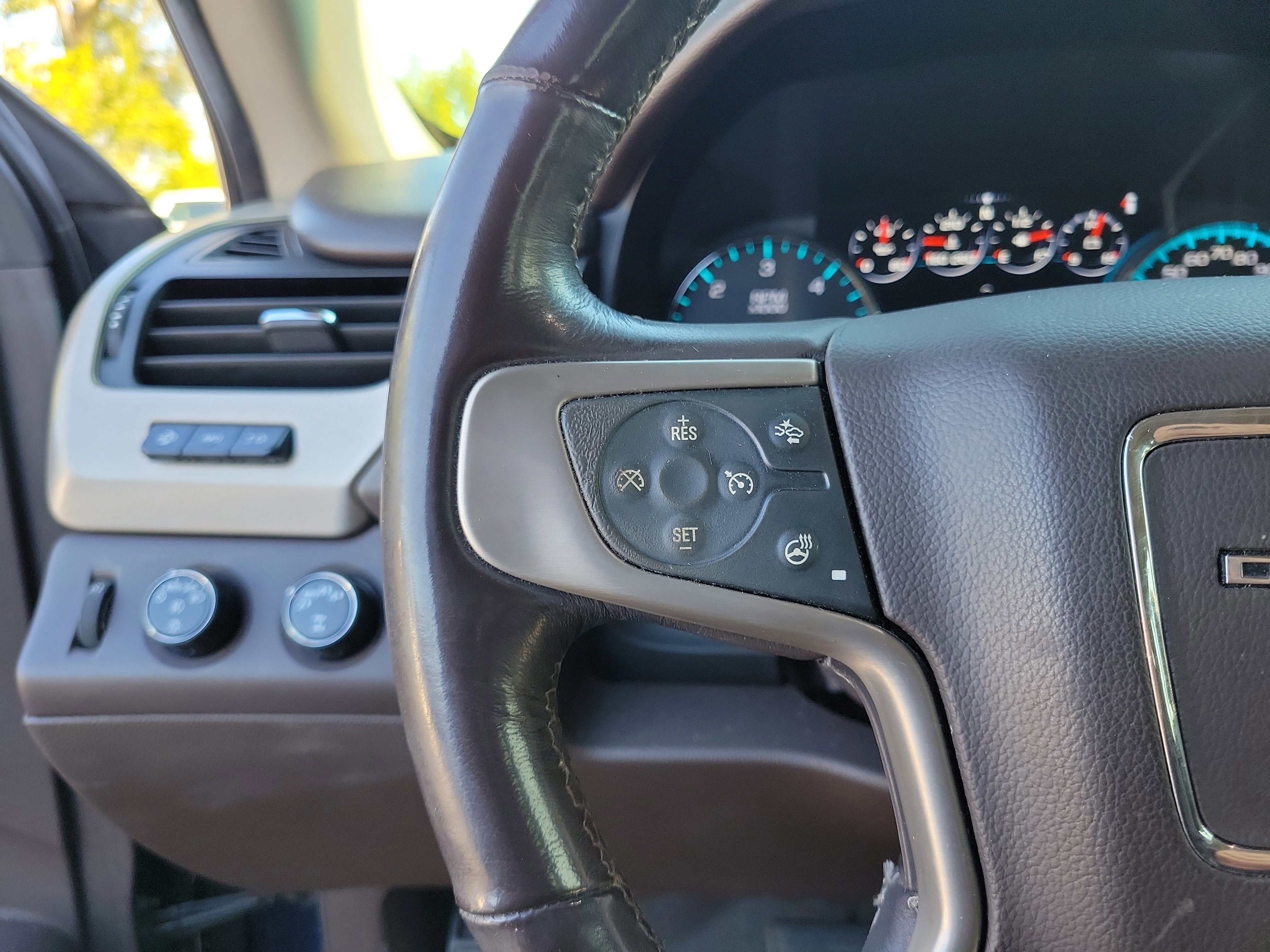 Used 2017 GMC Yukon XL Denali w/ Open Road Package image 22