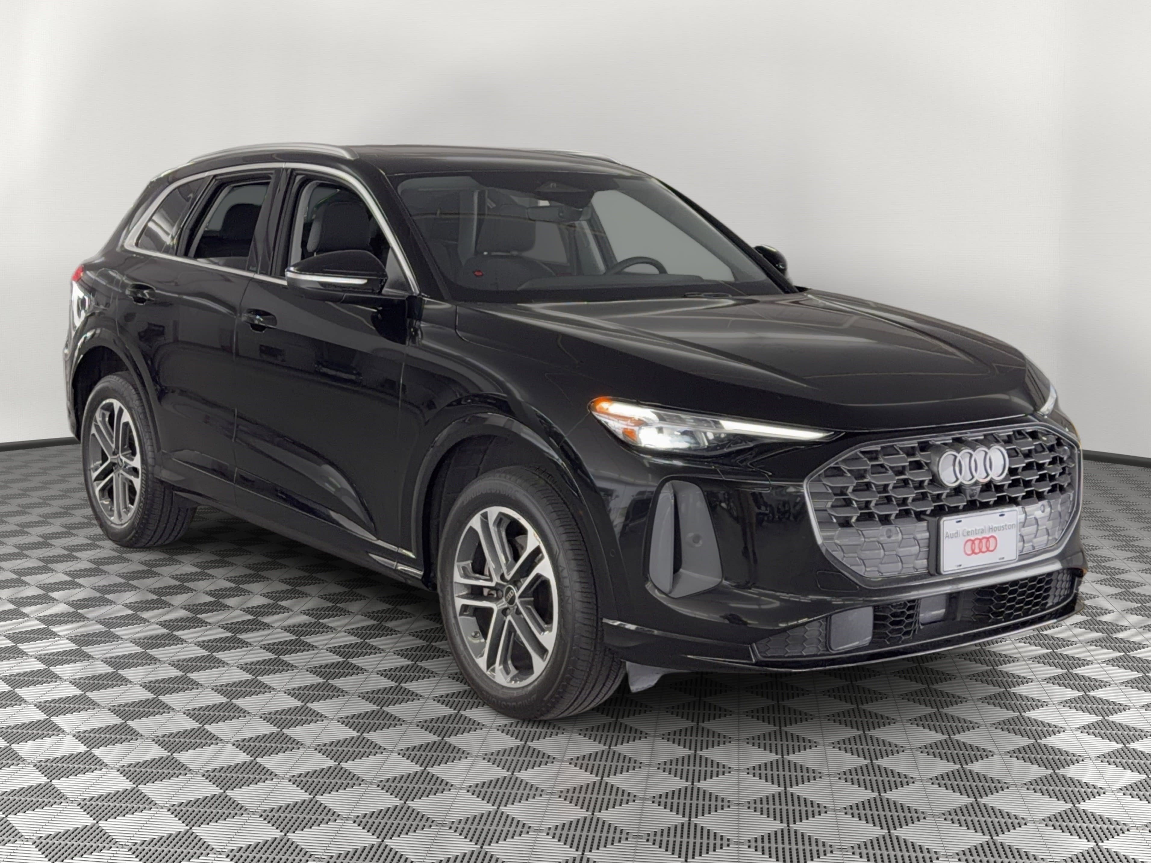 Certified 2025 Audi Q5 Premium Plus w/ Premium Plus image 7