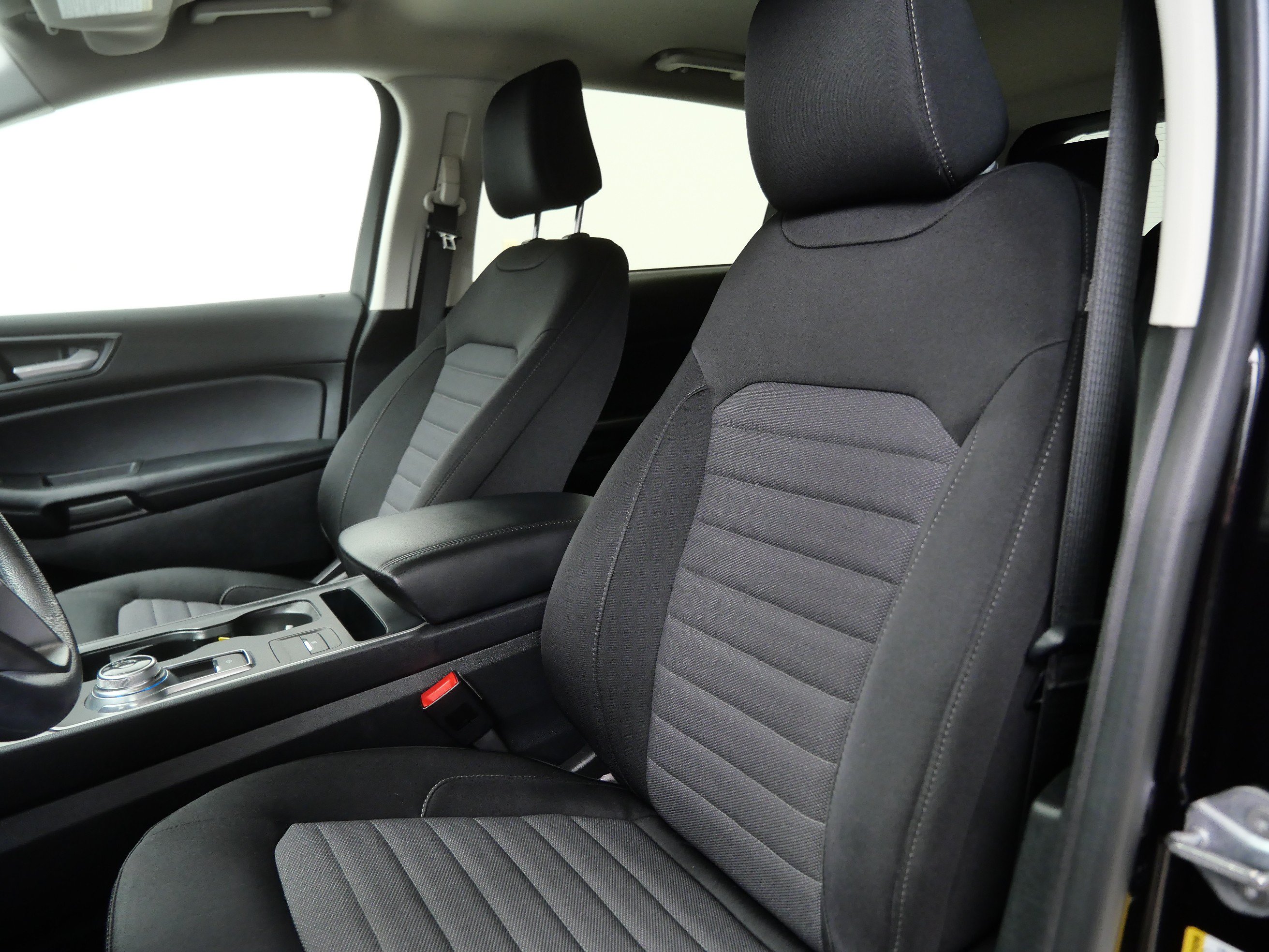 Used 2022 Ford Edge SE w/ Black Appearance Package AWD/4WD image 13