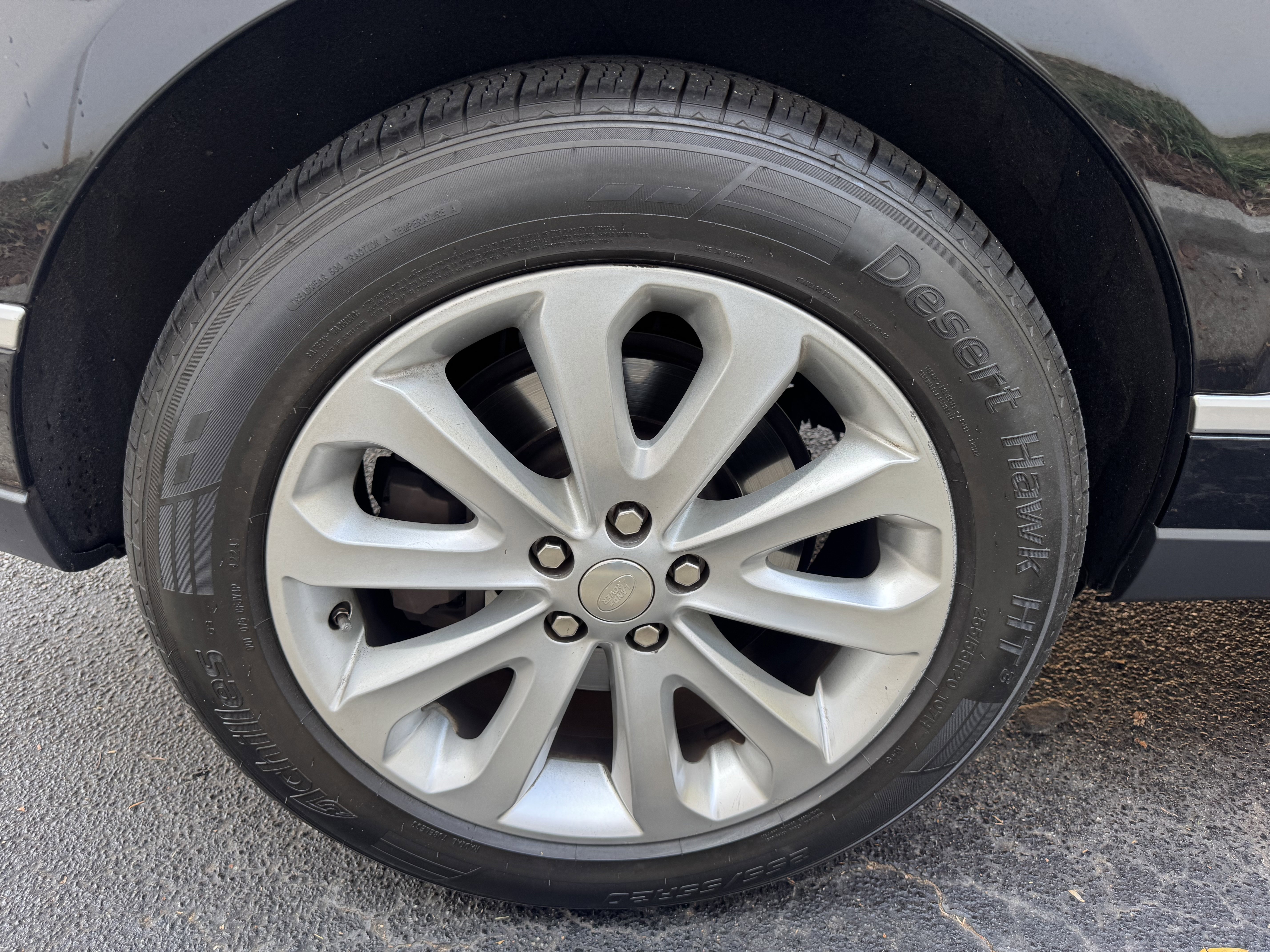 Used 2015 Land Rover Range Rover HSE image 29