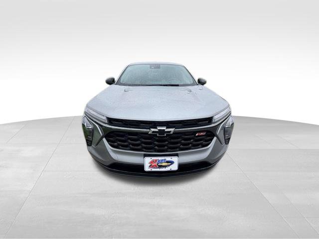 Used 2024 Chevrolet Trax RS FWD image 3