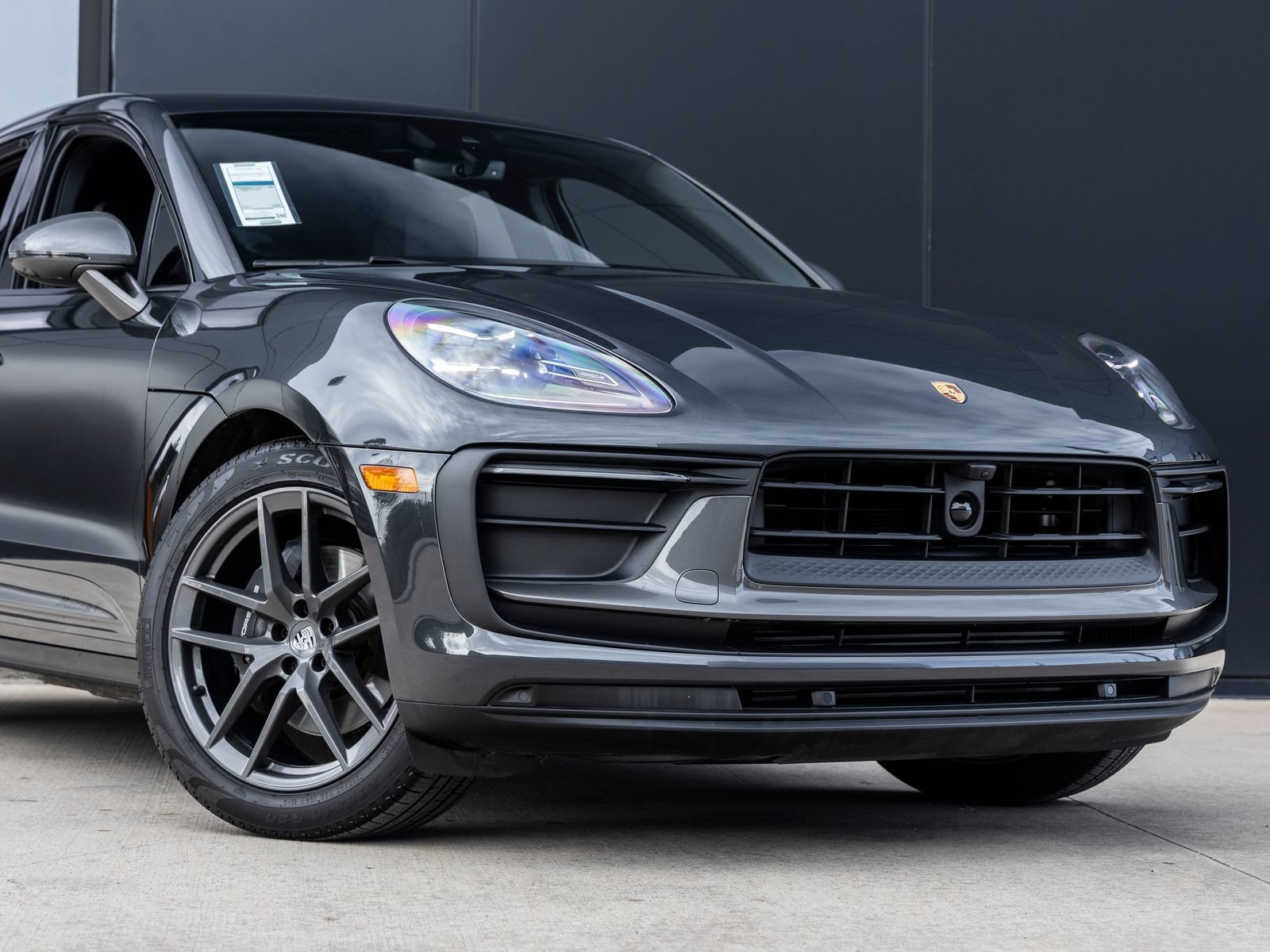 Certified 2025 Porsche Macan Turbo AWD/4WD image 9