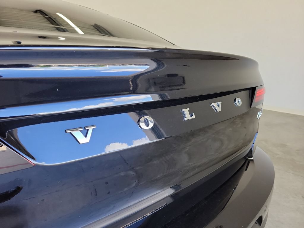 Used 2023 Volvo S90 B6 Plus AWD/4WD image 10