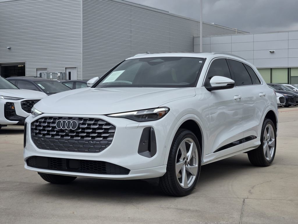 Certified 2025 Audi Q5 Premium Plus w/ Premium Plus AWD/4WD image 6