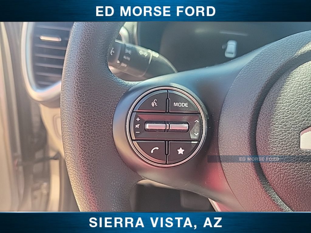 Certified 2025 Kia Soul LX FWD image 22