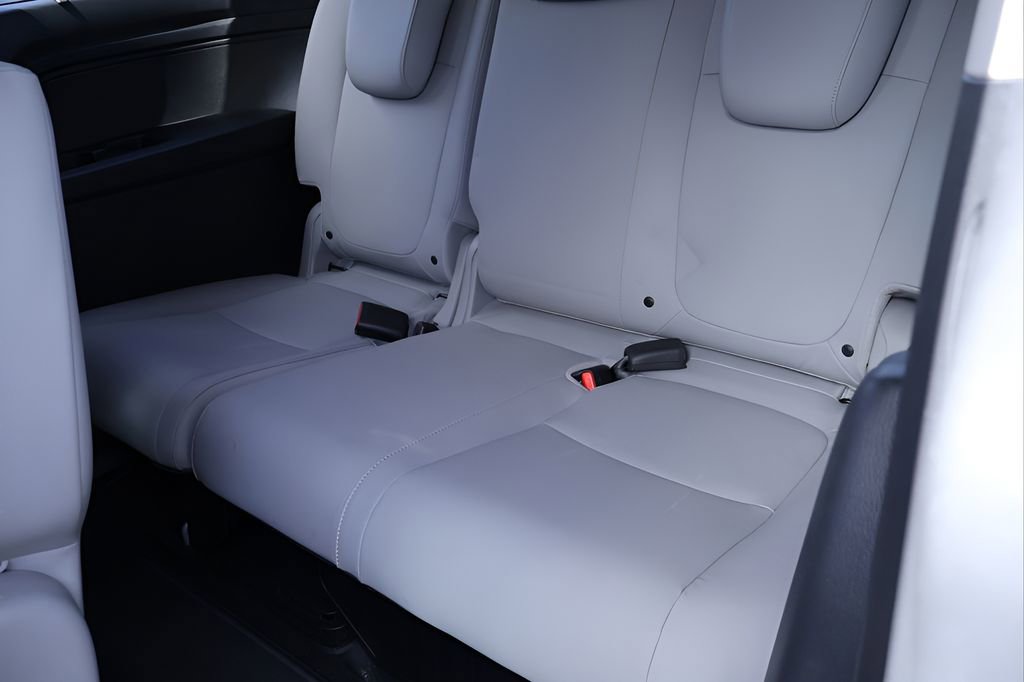 Used 2018 Honda Odyssey Touring image 18