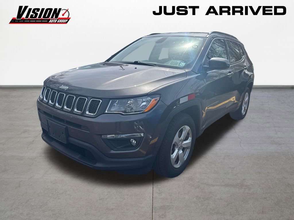 Used 2019 Jeep Compass Latitude image 1