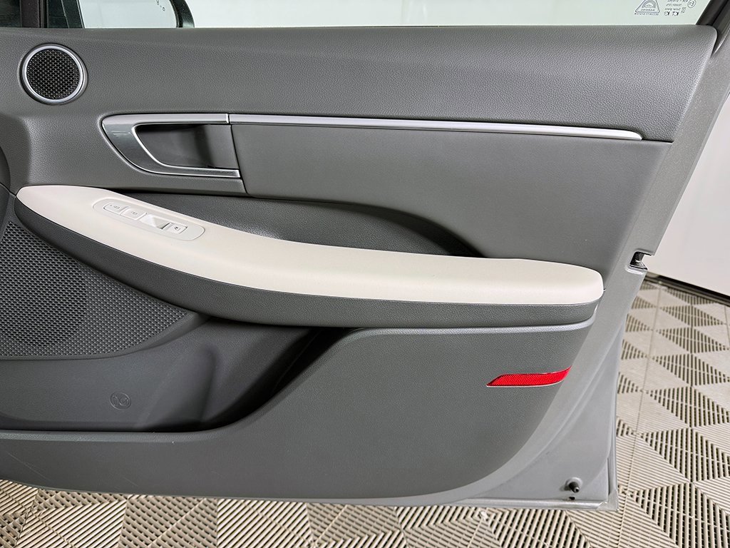 Certified 2023 Hyundai Sonata SEL w/ Convenience Package image 22
