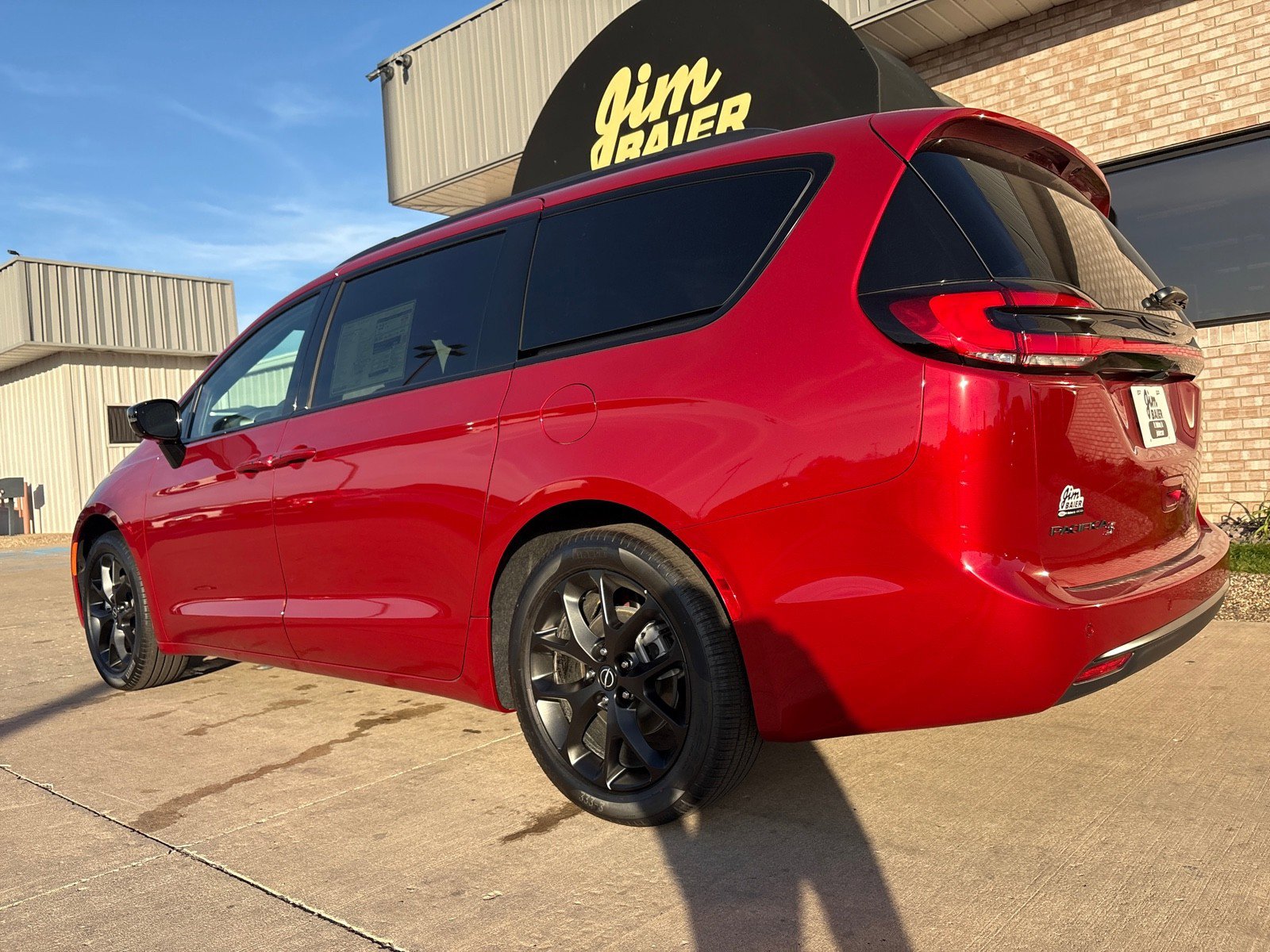 New 2026 Chrysler Pacifica Select image 11