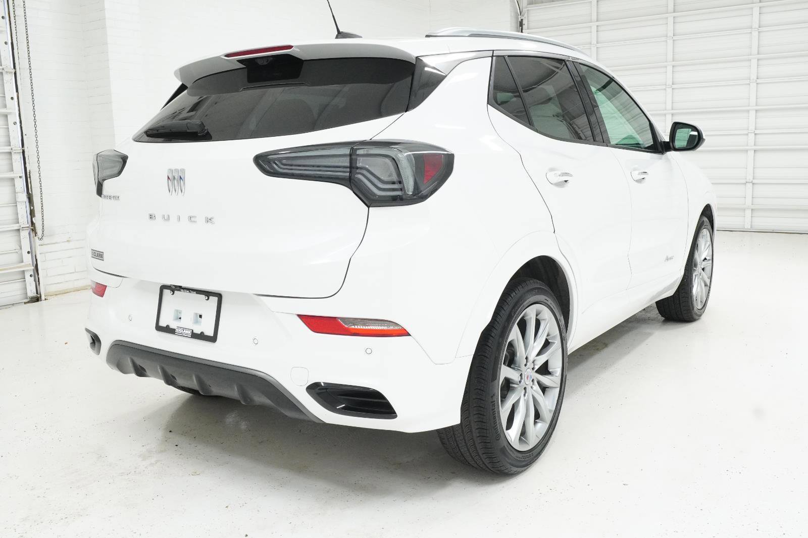Used 2025 Buick Encore GX Avenir w/ Avenir Technology Package FWD image 5