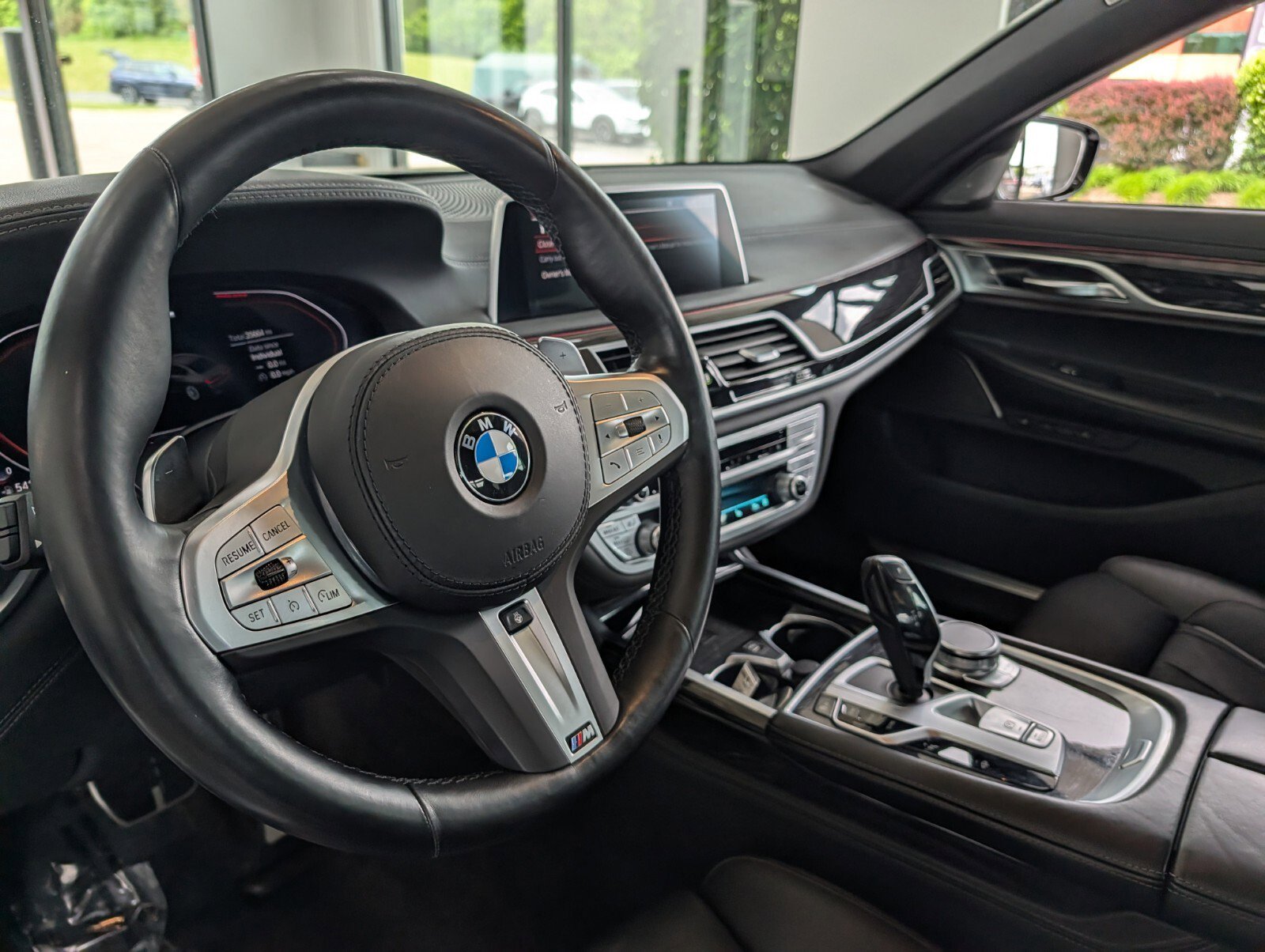 Used 2022 BMW 740i xDrive w/ M Sport Package AWD/4WD image 18