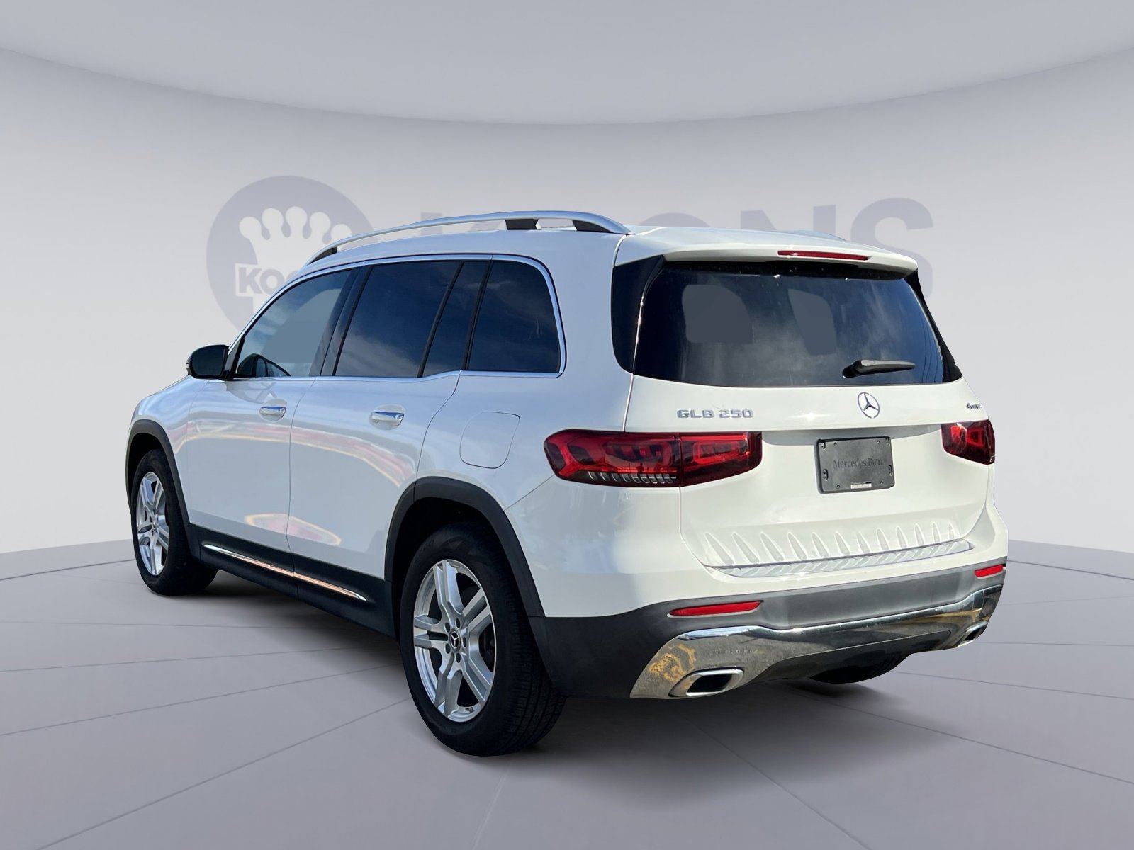 Used 2021 Mercedes-Benz GLB 250 4MATIC image 4