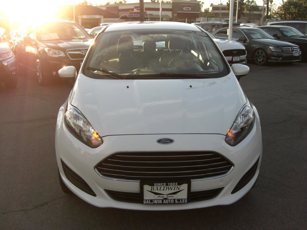 Used 2017 Ford Fiesta SE image 3