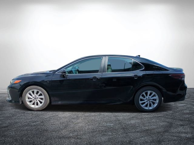 Used 2022 Toyota Camry LE w/ Convenience Package FWD image 6