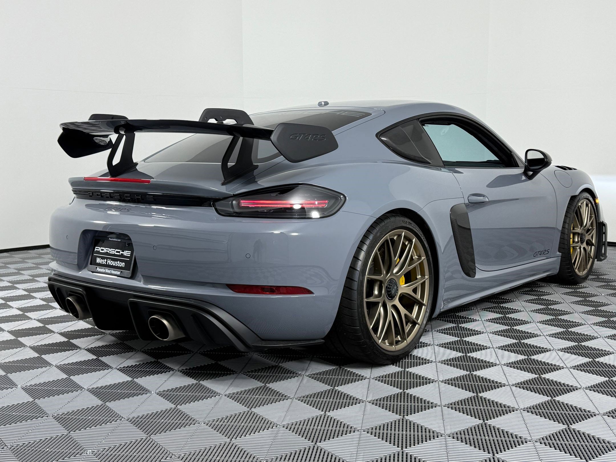 Used 2023 Porsche 718 Cayman GT4 RS image 8