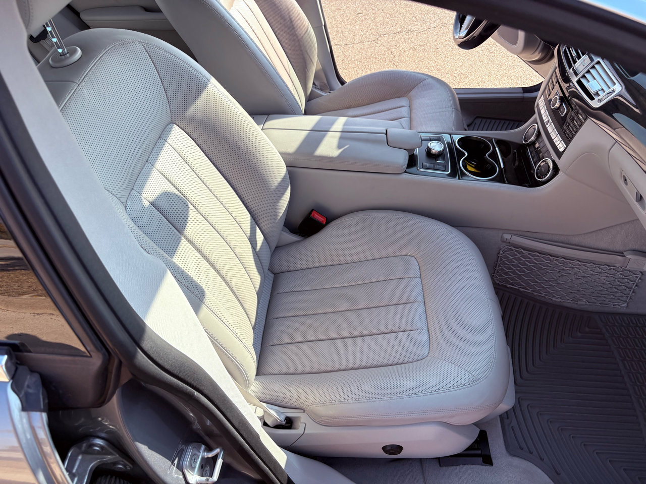 Used 2012 Mercedes-Benz CLS 550 image 28