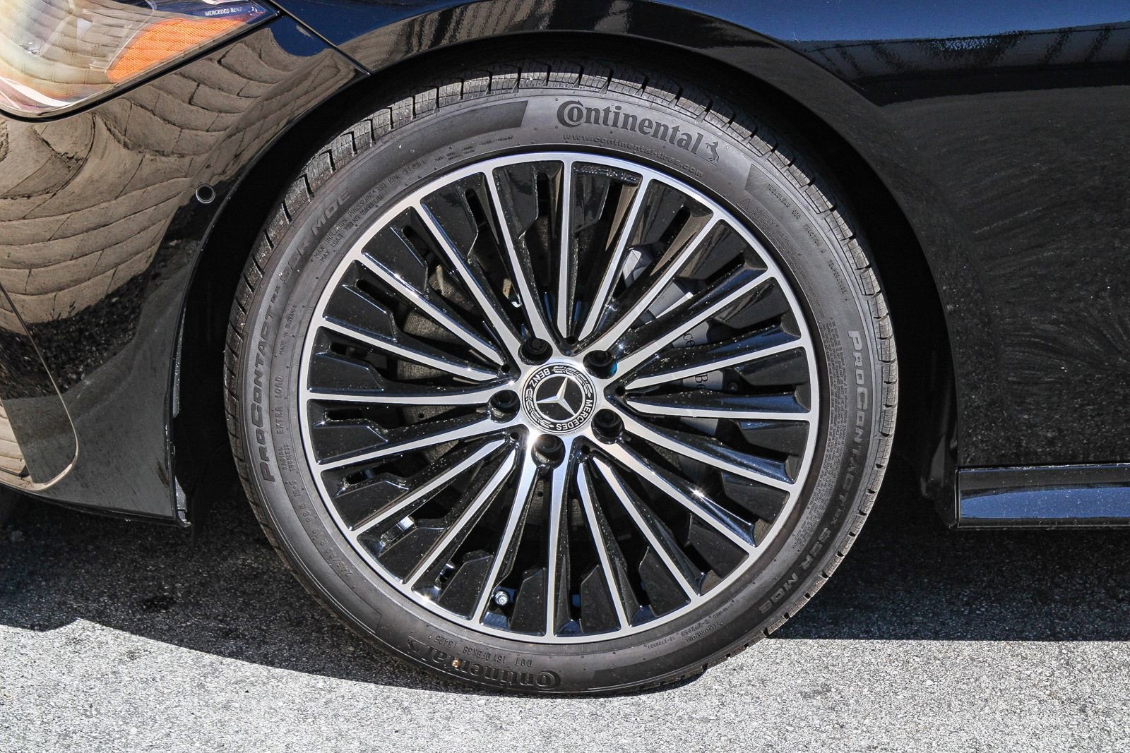 New 2026 Mercedes-Benz CLE 300 4MATIC Coupe image 11