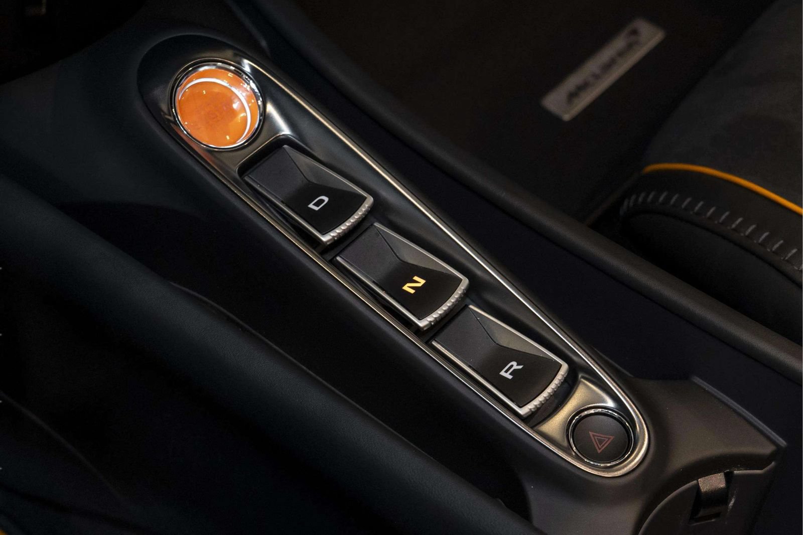 Used 2026 McLaren Artura Spider RWD image 35
