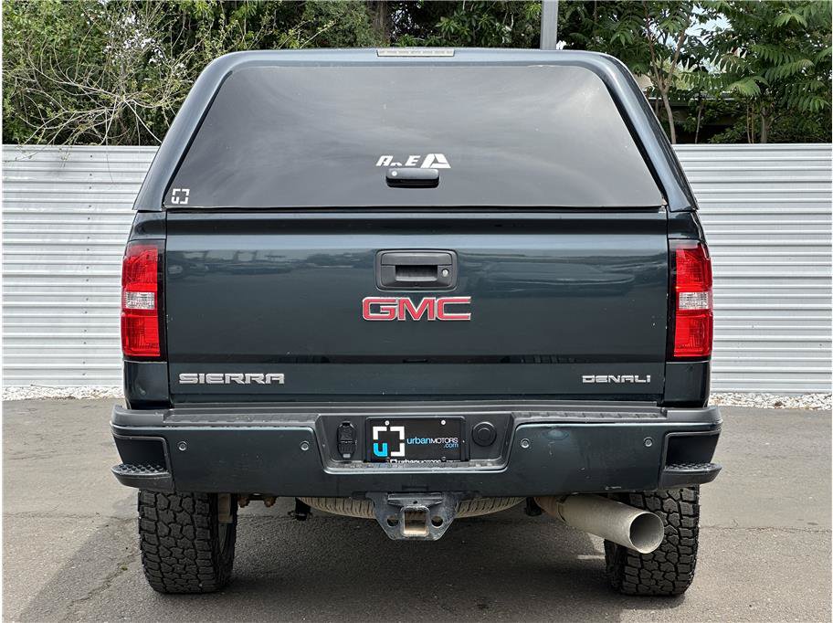 Used 2018 GMC Sierra 2500 Denali w/ Duramax Plus Package AWD/4WD image 11