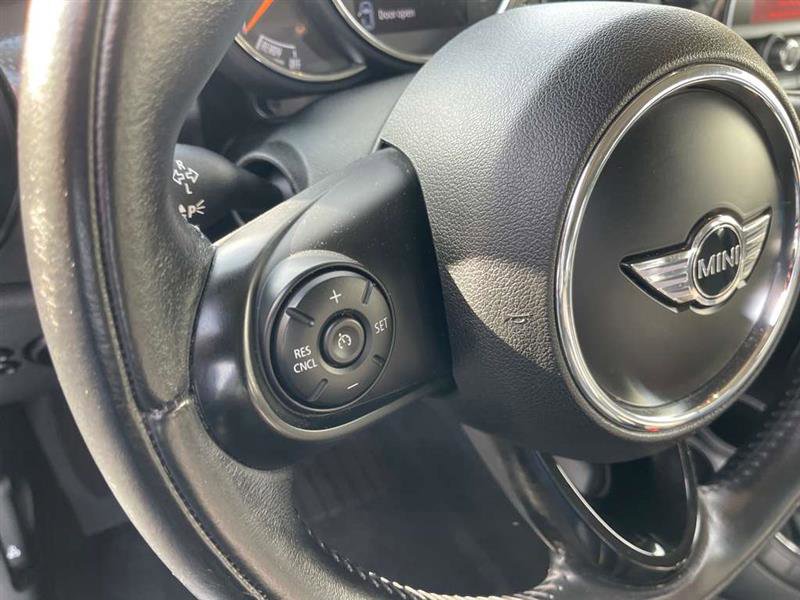 Used 2016 MINI Cooper 4-Door Hardtop image 12