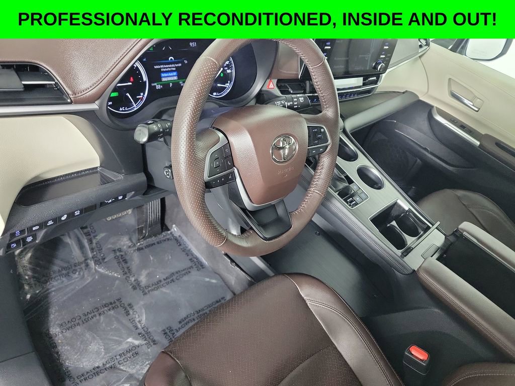 Certified 2023 Toyota Sienna Platinum AWD/4WD image 8