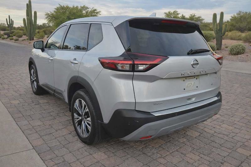 Used 2021 Nissan Rogue SV image 4