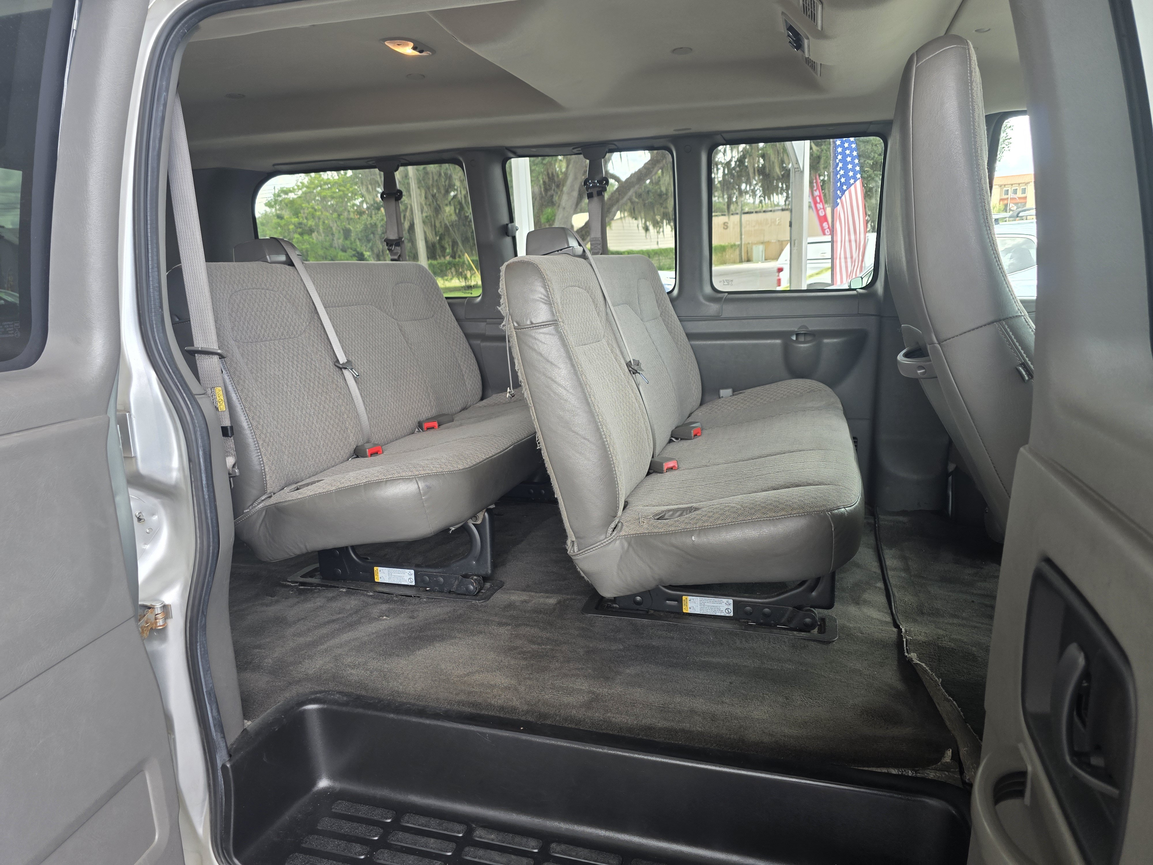 Used 2017 Chevrolet Express 2500 LS RWD image 17