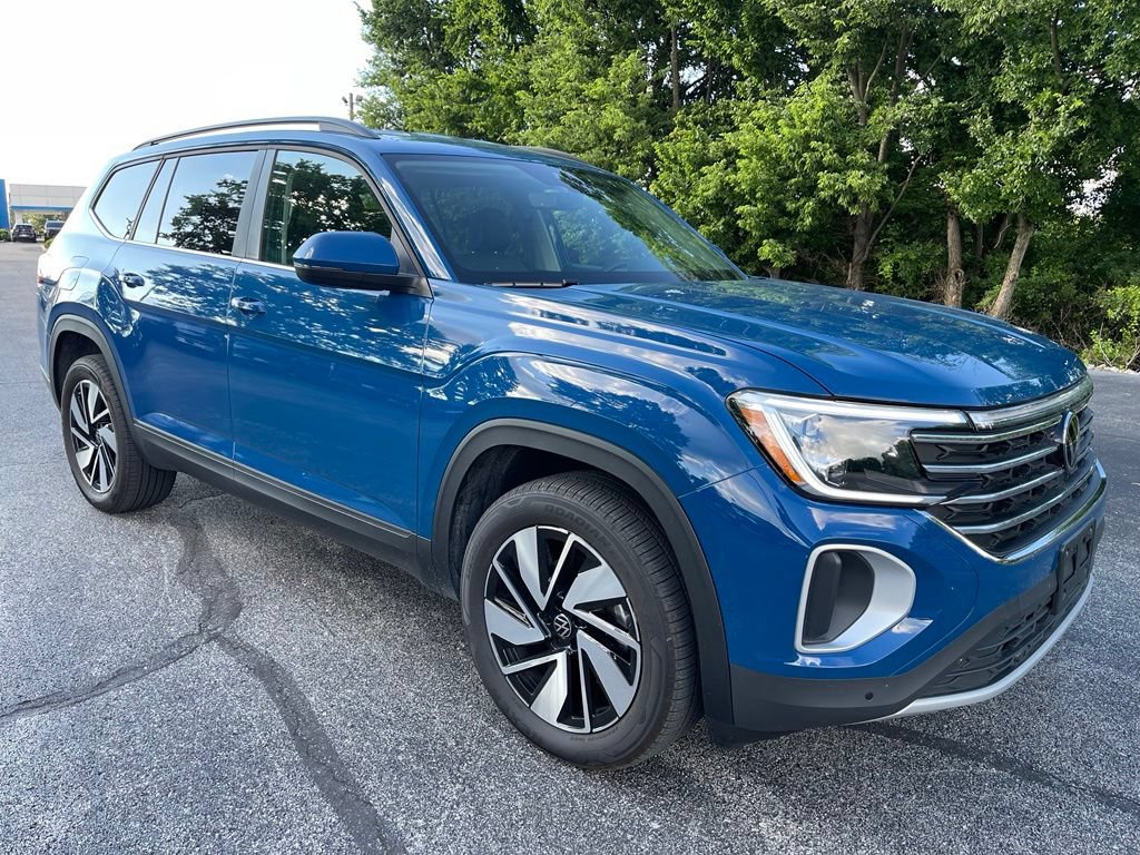 Used 2026 Volkswagen Atlas SE AWD/4WD image 2