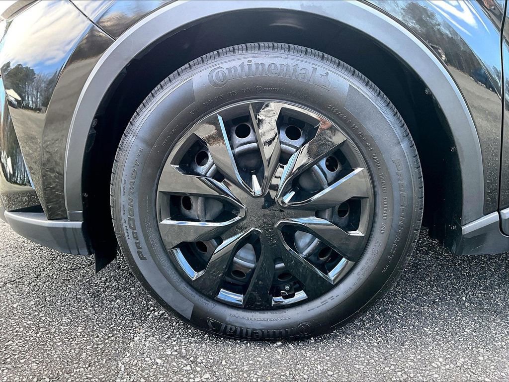 Used 2021 Toyota C-HR LE image 10