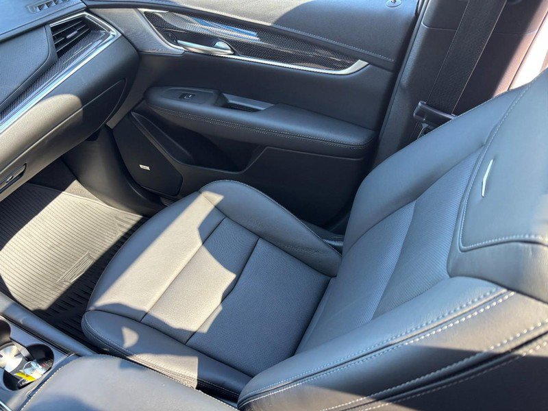 Used 2025 Cadillac XT5 Sportv w/ Technology Package image 15