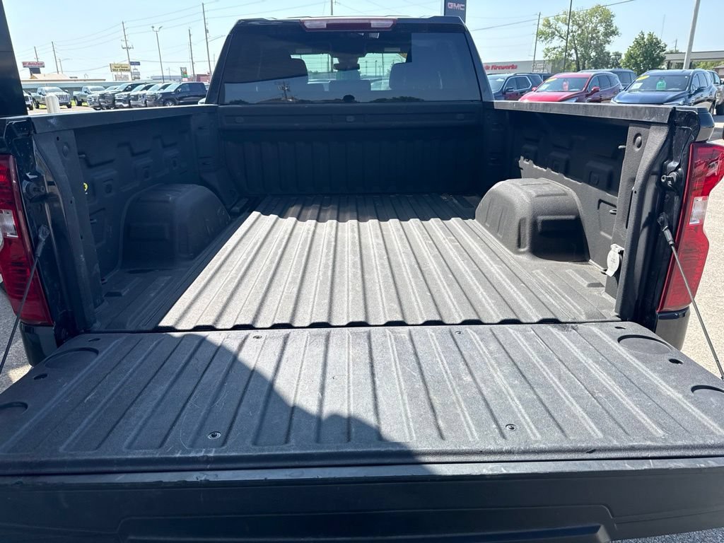 Used 2023 Chevrolet Silverado 1500 Custom w/ LPO, Dark Essentials Package AWD/4WD image 14