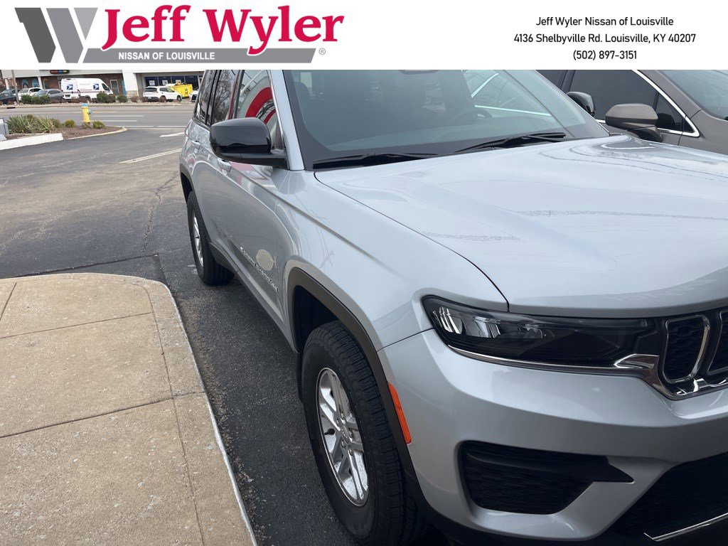 Used 2024 Jeep Grand Cherokee Laredo w/ MOPAR Finishing Package image 1