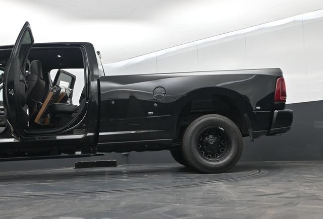 New 2026 RAM 3500 Laramie AWD/4WD image 72