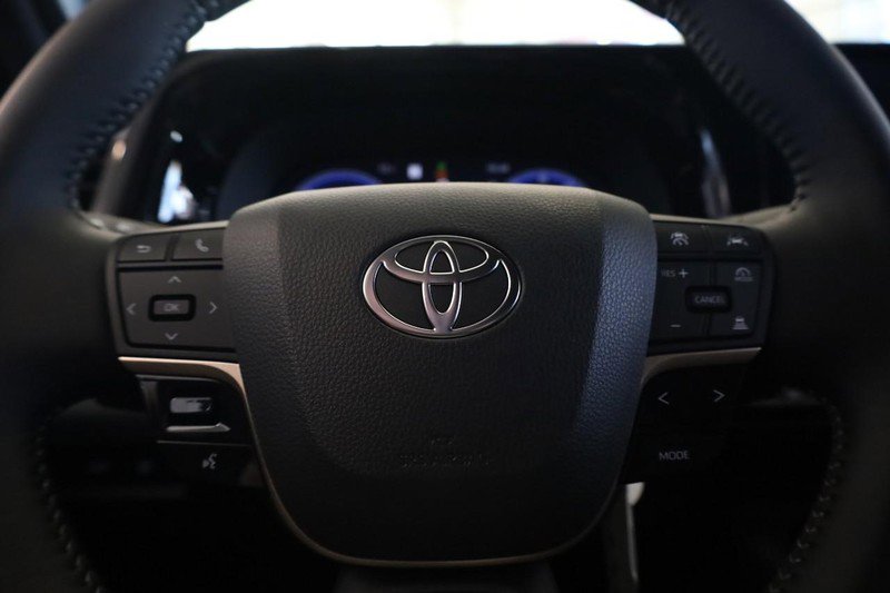 New 2026 Toyota Crown Platinum image 11